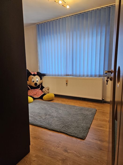 Vand apartament 3 camere