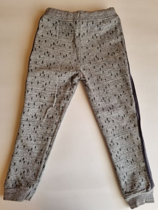 Комплект блузка/суитшърт и долнище на испанската марка Boboli, 116 см.