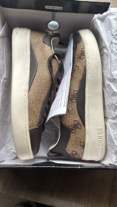 Обувки Guess verona