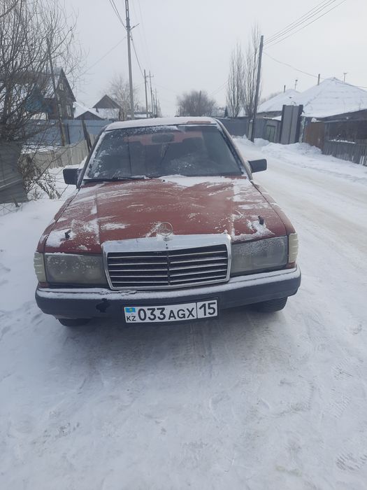 Продам мерседеса 190 в нормальном  состоянии