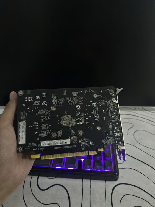 Видеокарта GTX 1650 4GB