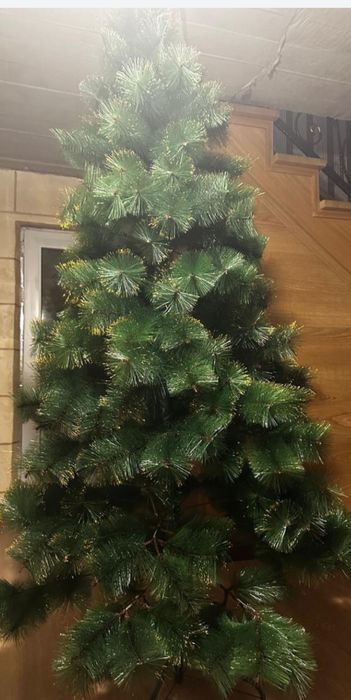 Продаю ёлку искусственную