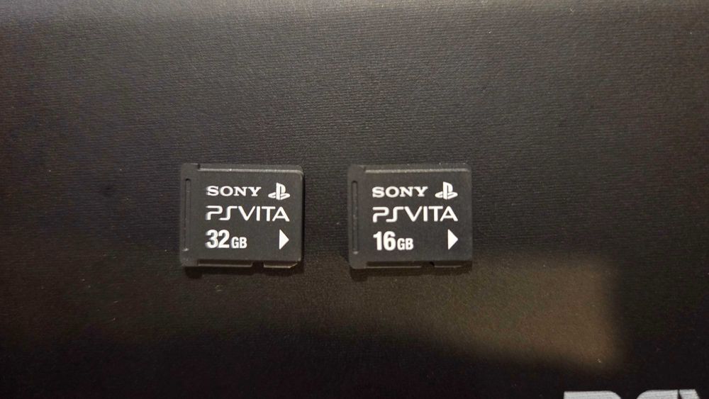 Ps Vita карта памет 2 броя 32GB и 16GB