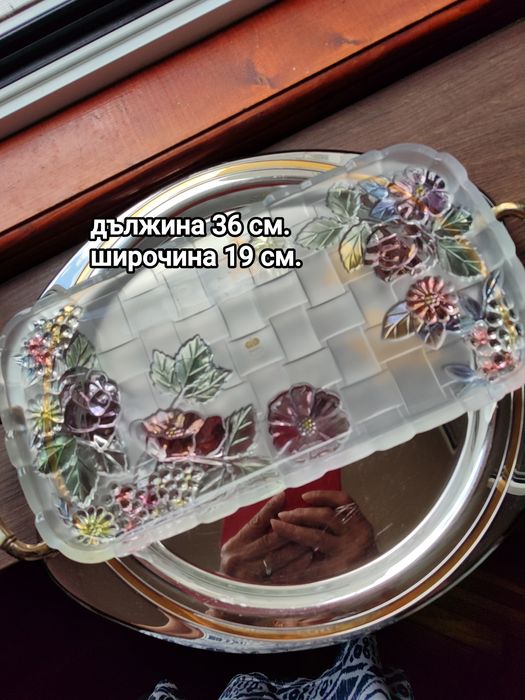 Японски кристален поднос с цветни мотиви
