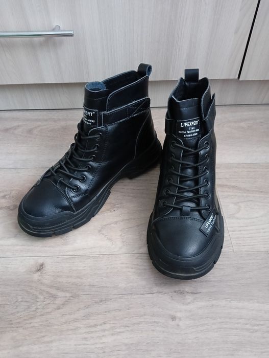 Продам ботинки кожаные