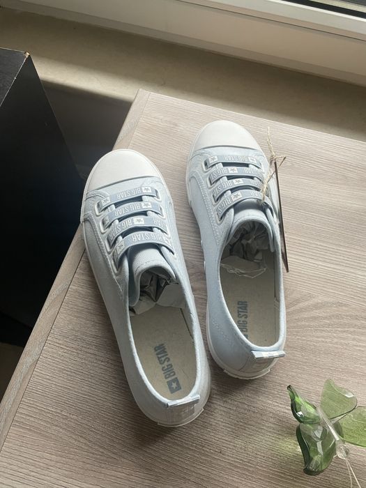 Сникърси светло сини 38 номер