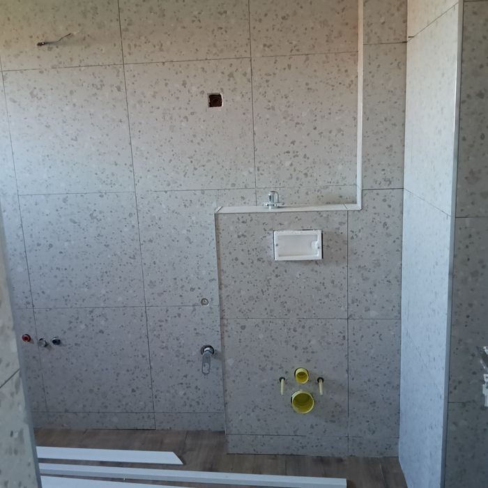 Amenajări interioare și exterioare de hidroizolații decorativă