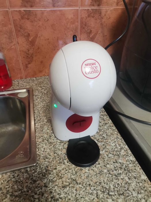 Кафемашина долче густо