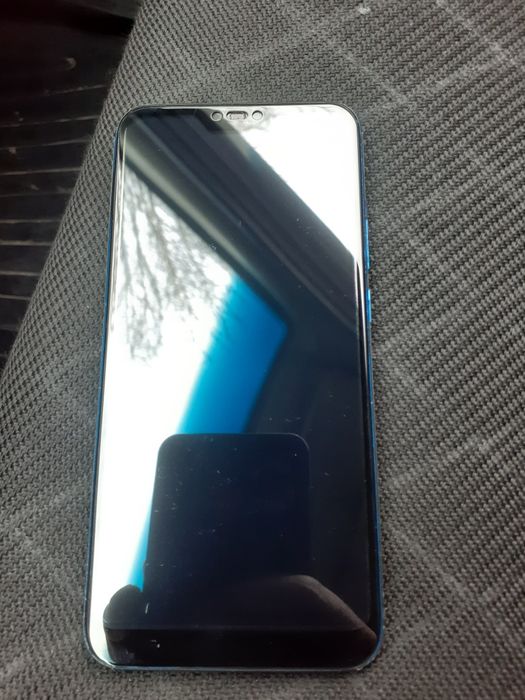 Honor 10 xotra 64 ishlashi zo'r idial ekran ochilmagan narxi 400 000