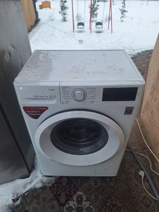 Холодильник, стиральная машина в очень хорошем состояний