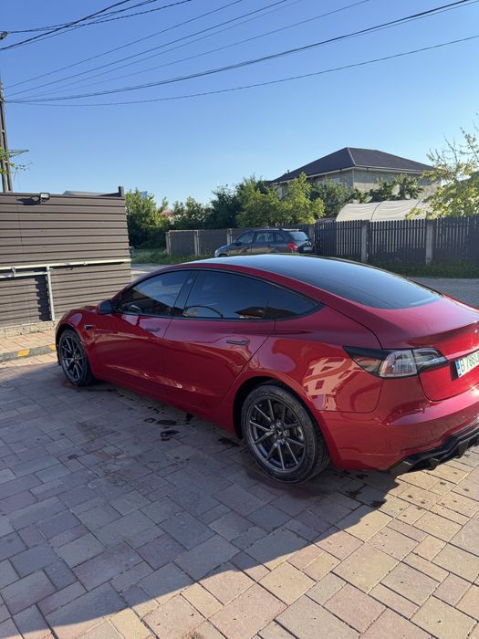 TESLA Model 3 2020 — imagine 4