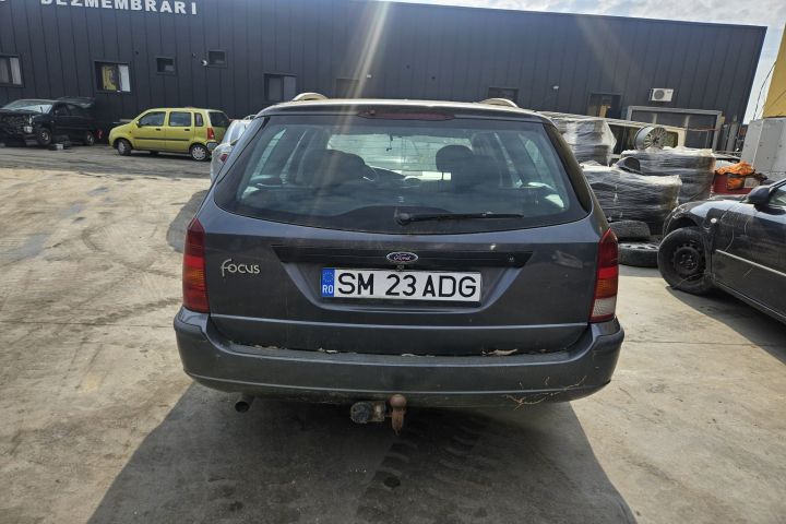 Usa / Portiera fata dreapta Ford Focus 2003 1.4 MT (75 hp)