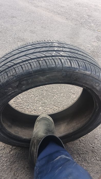 Продам шины размер 225/45/18