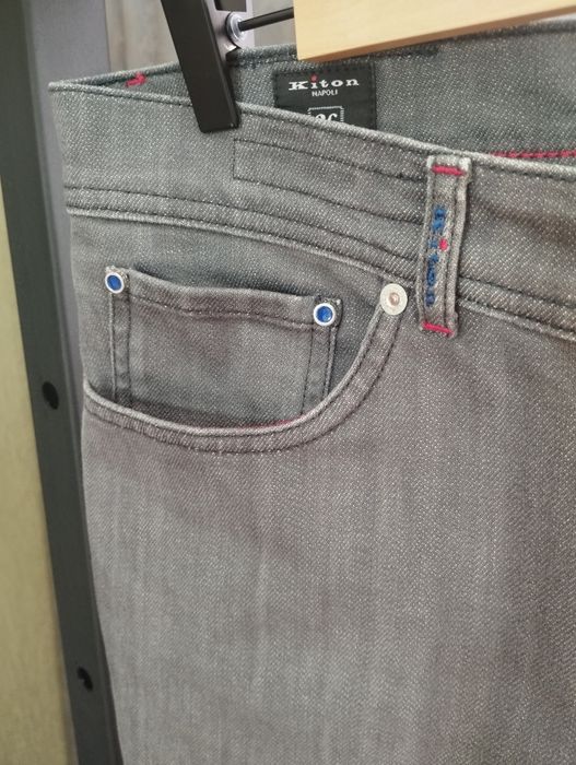 Продам Джинсы  kiton новые
