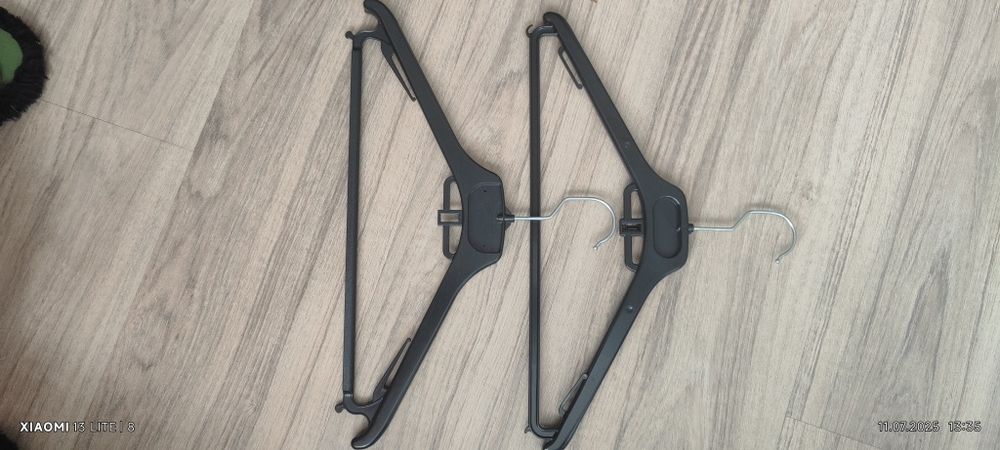 Вешалки для одежды