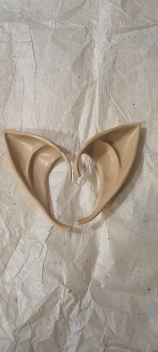 Urechi de elf din silicon de diverse culori