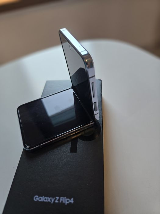 Samsung Flip 4, 128gb, Blue
