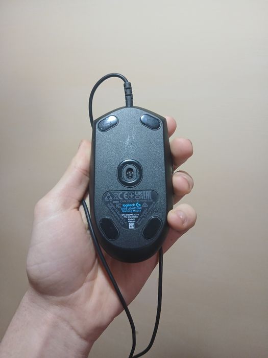 Mouse logitech g102