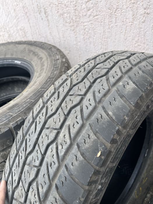 Продам шины 235 75 R15