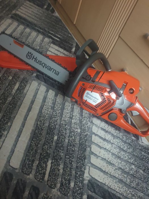 Husqvarna 555 profesionala