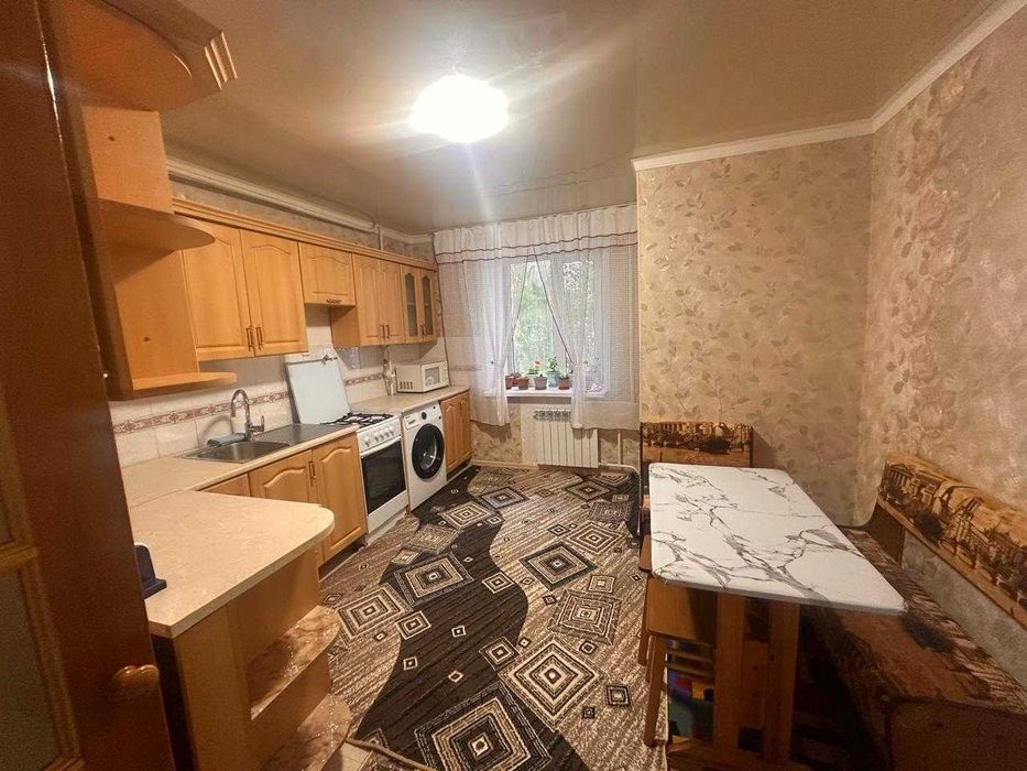 Продается 2 комн квартира Васильковский,28