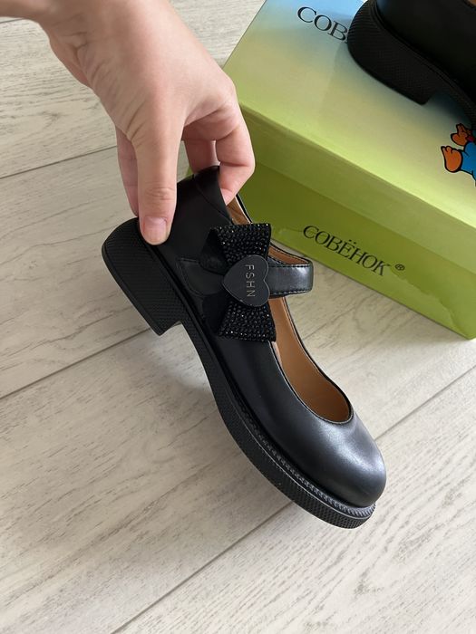 Продам туфли фирма юничел