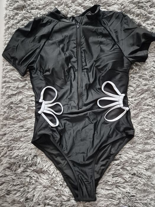 Costum baie intreg, mar M L