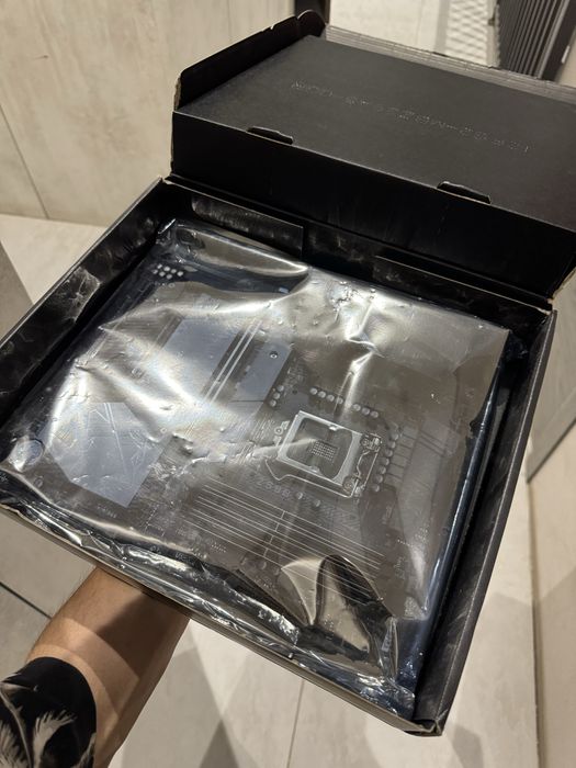 Gigabyte Z590 AORUS PRO AX