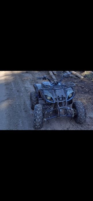 Vând atv 125cc automat sau schimb cu cross 125cc diferenta din partea