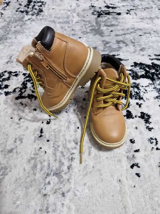 Ghete baieti marimea 23