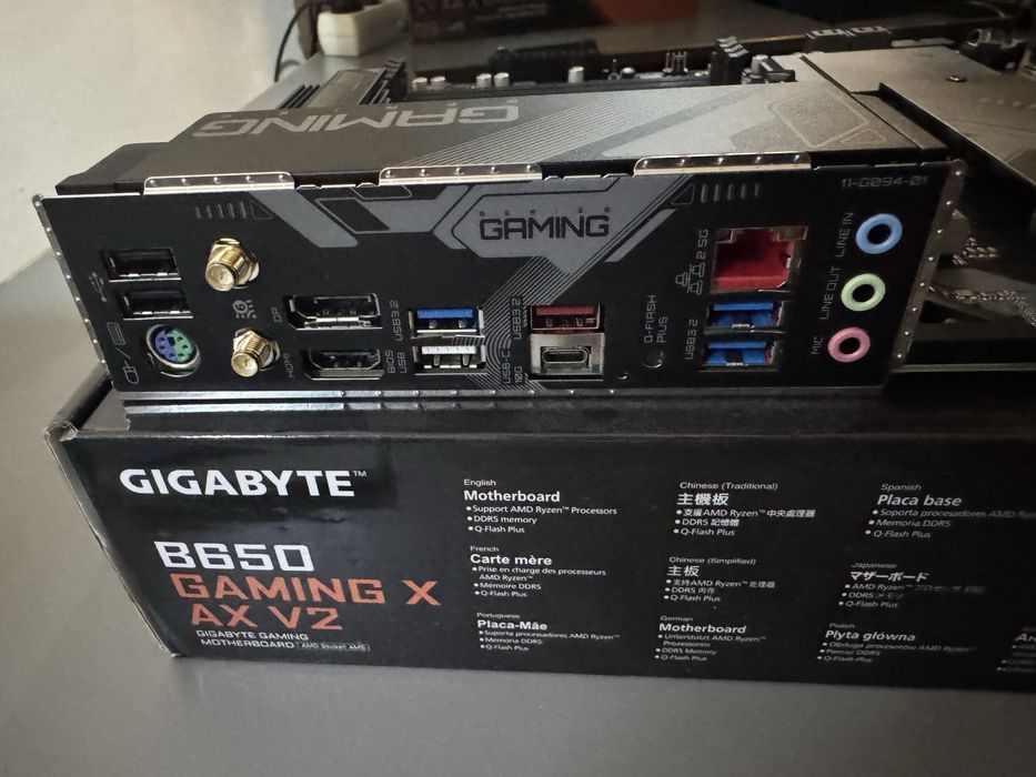 Kit AMD Ryzen 5 9600x + Gigabyte B650 Gaming X AX V2