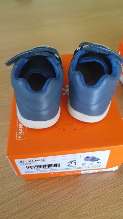 Продавам обувки на Biomecanics, размер 21