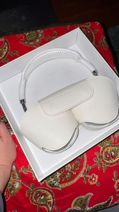 Продается Apple AirPods Max