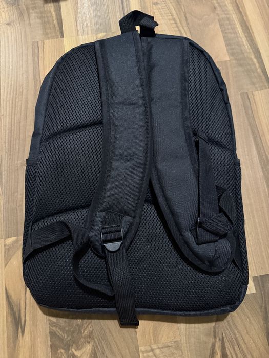 Ghiozdan de vanzare!