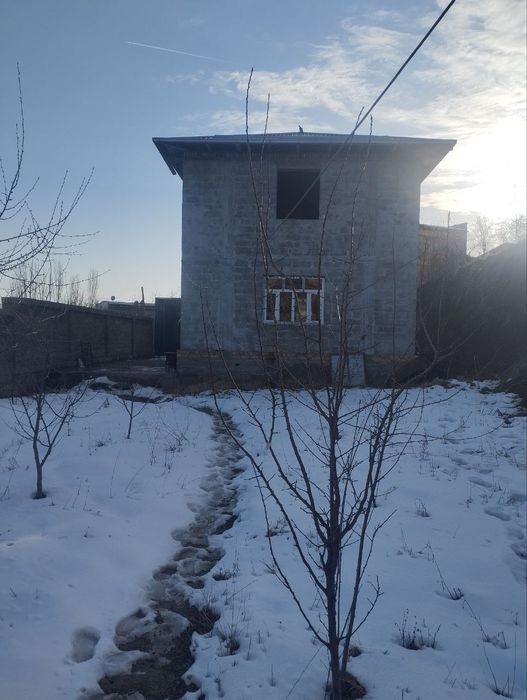 Дала ховли сотилади