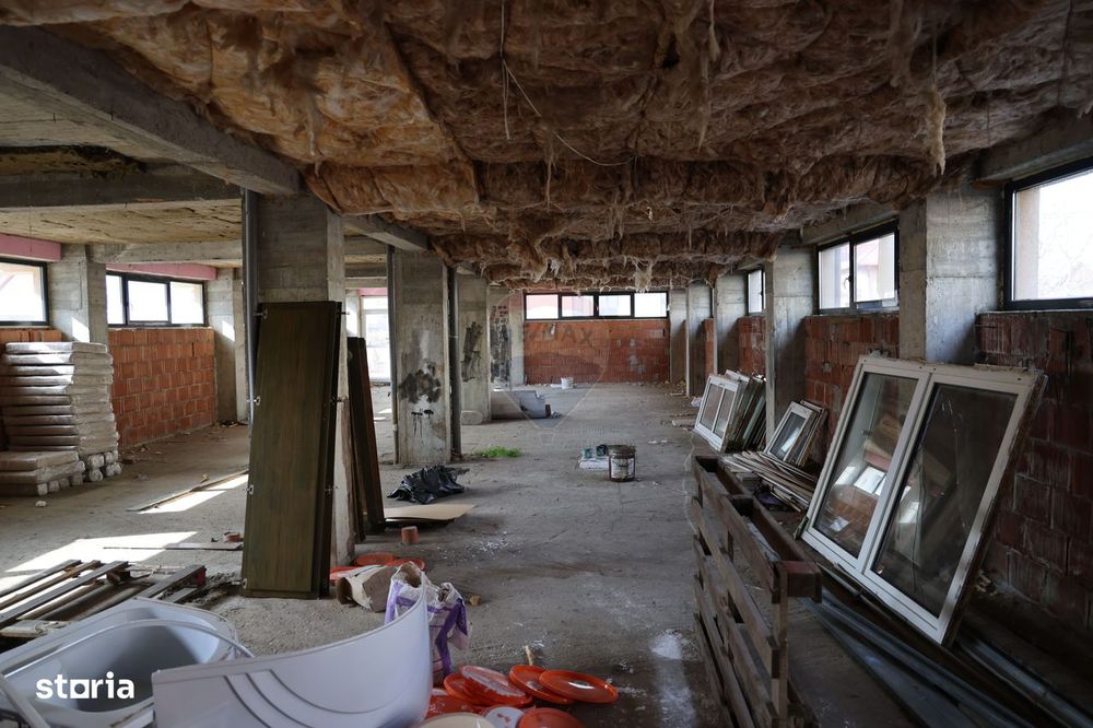 Spațiu comercial de 317mp de vânzare