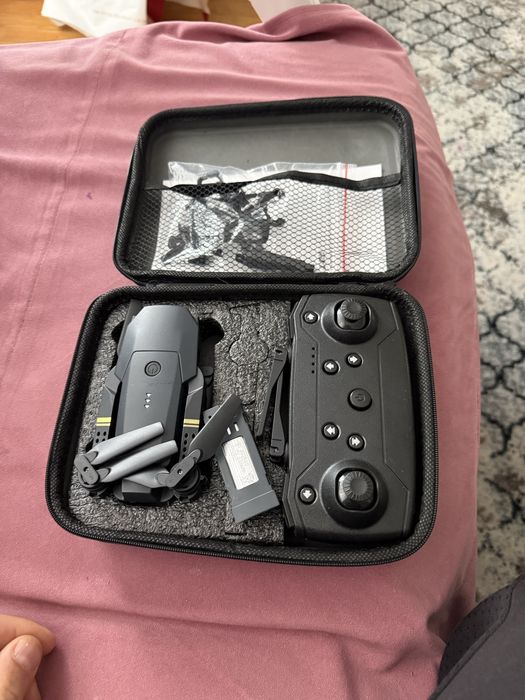 Drona cu camera video