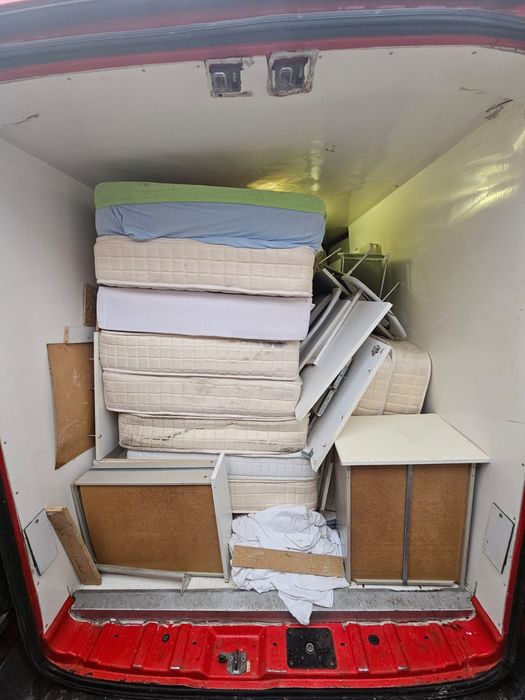 Transport debarasari mutari relocari demolari decopartari moloz 24/7