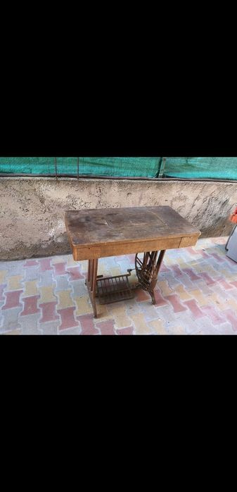 Стара шевна машина