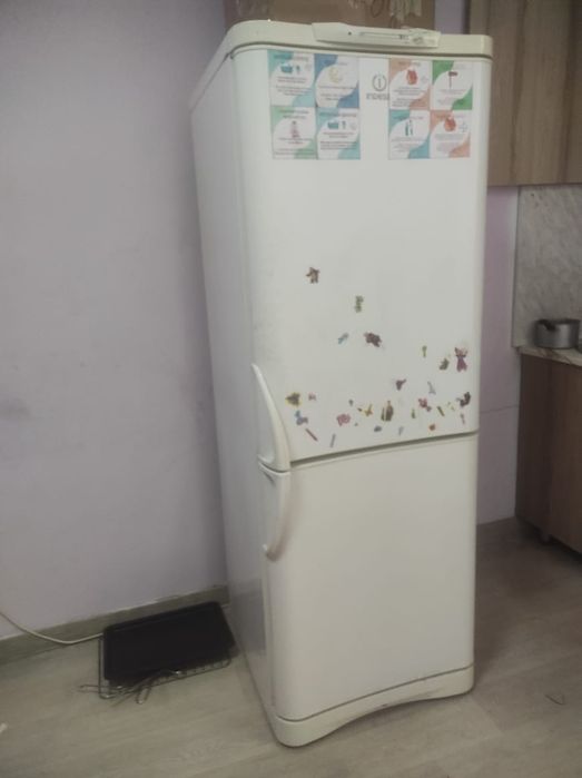 Холодильник сатылады срочно