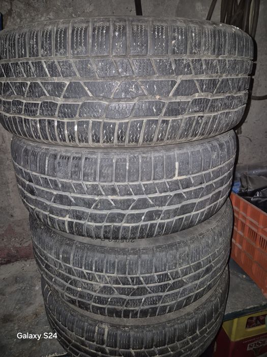 Vând jante cu anvelope de iarna pentru mercedes a class,b class