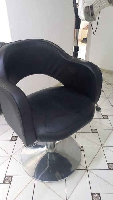 кресло для парикмахерской