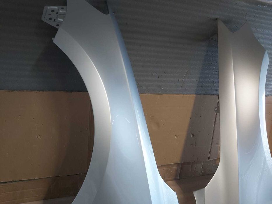 Aripa Fata Dreapta&Stanga VW Jetta 4/IV 2011-2015 (LA7W (Gri Deschis))