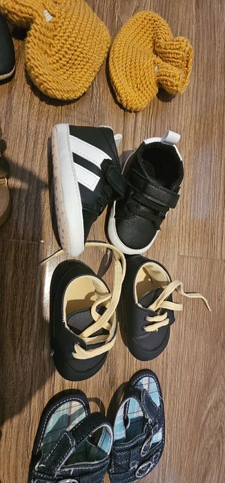 Lot încălțăminte bebe, pantofi, papuci, sandale, botoșei 6-12 luni
