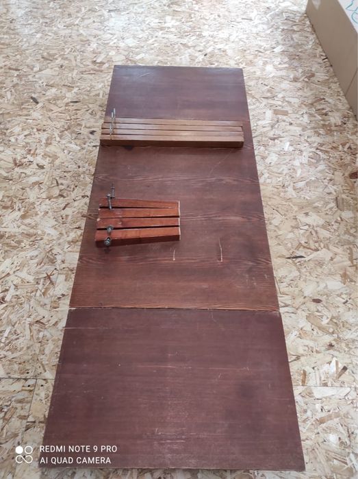 Стол  квадратный