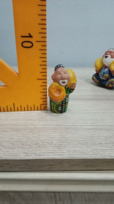 Сувенир,, узбек с лепёшкой,, керамика