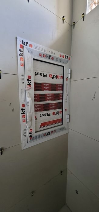 Akfa eshik va romlar