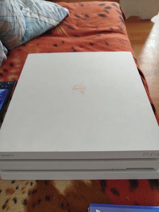 Sony playstashion 4 pro
