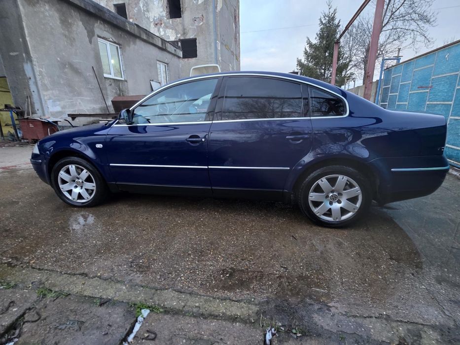 Volkswagen Passat 2003 benzină, 2.371 € — imagine 5