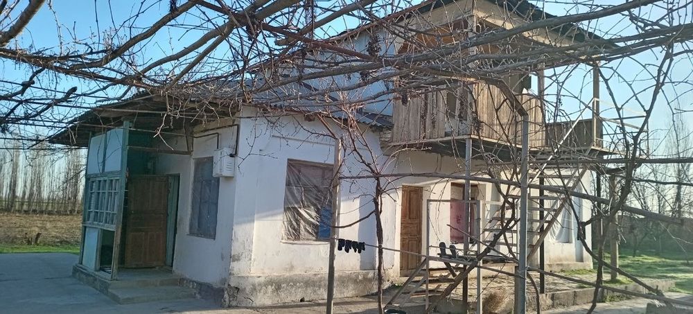 Продаётся участок в уртачирчик в посёлке Родина